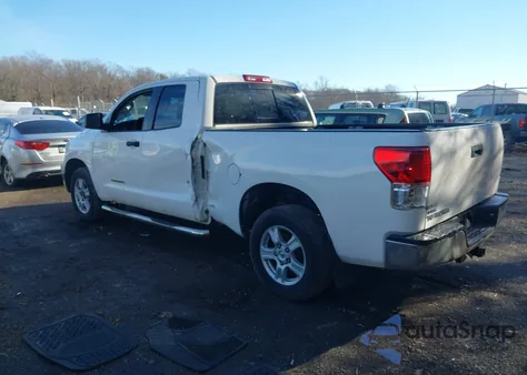 2013 Toyota Tundra Grade 4.6L V8 z USA, uszkodzony, nr VIN 5TFRM5F15DX054240
